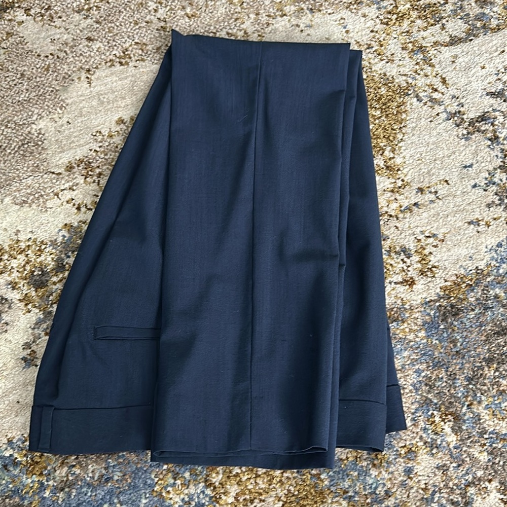 Banana Republic Ryan. navy blue machine, washable wool pants size 4.